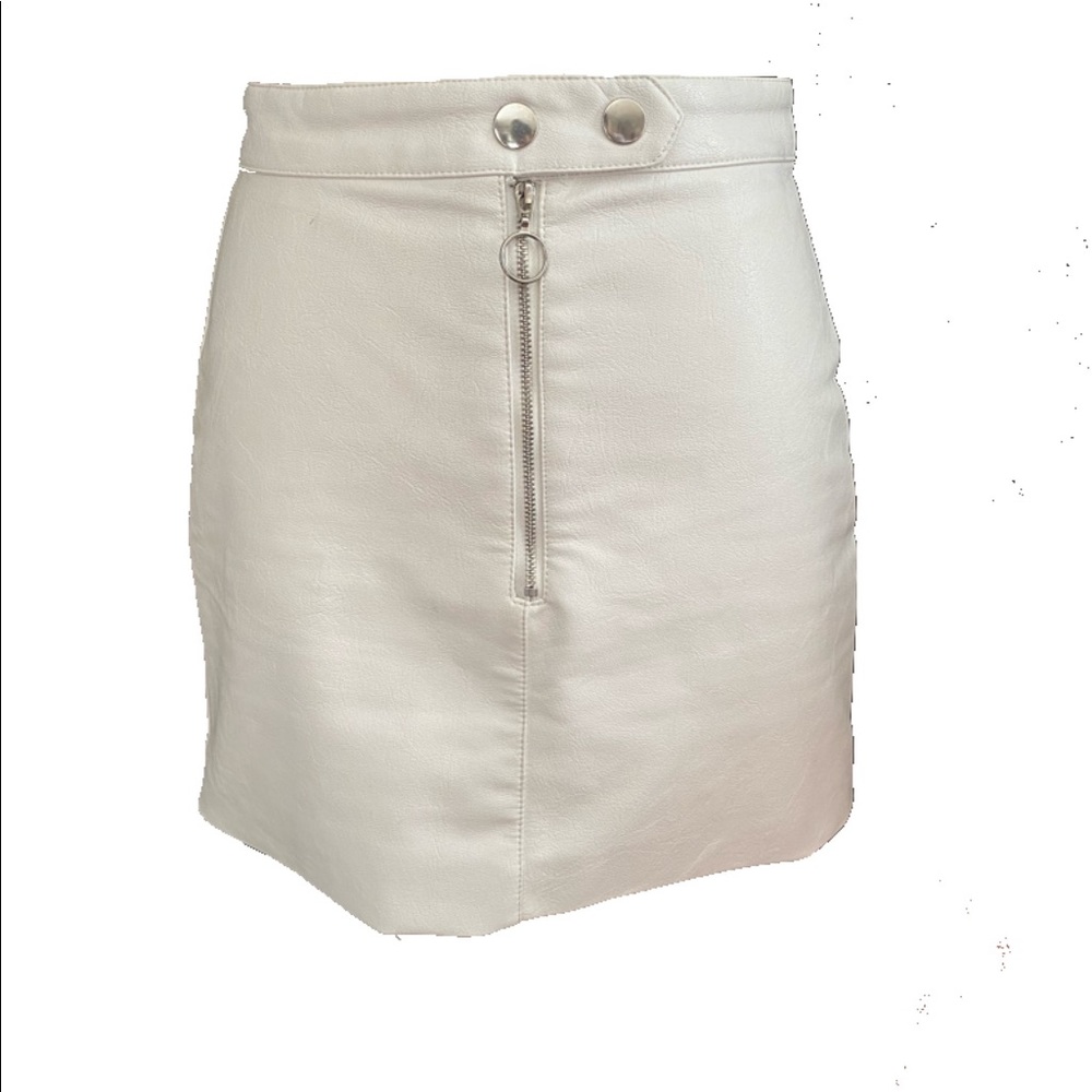 Forever 21 white faux leather skirt